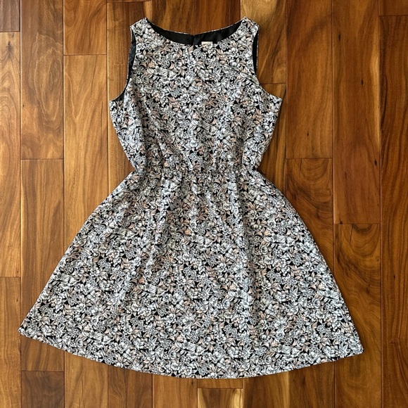 Anne Klein Monochrome Floral Mini Dress - Picture 1 of 7